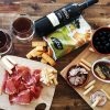 Präsentbox - Tapas-Abend für Zwei I Tapas I Geschenk für Feinschmecker und Spanienfans | Spezialitäten aus Spanien | Geschenk für Männer & Frauen – Bild 4