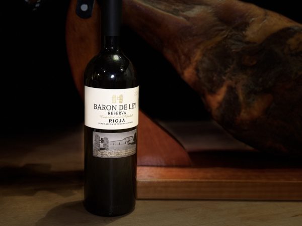 De tapas box, Pata negra schinken + Rioja Baron de Ley – Bild 2